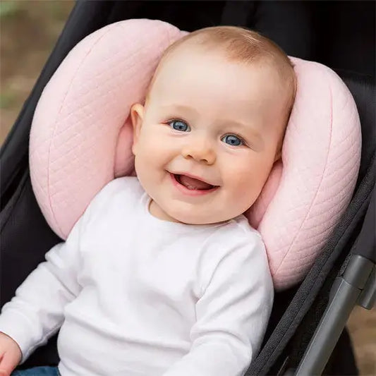 bebe conforatble dans poussette avec cale tete bebe