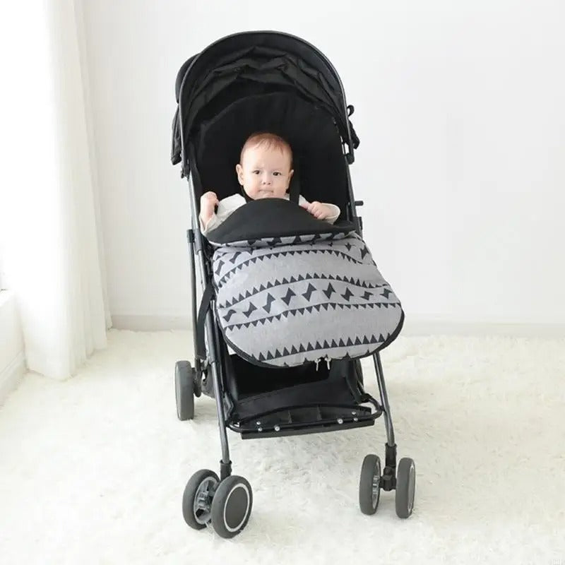 bebe salon leve main dans chanceliere bebe confort