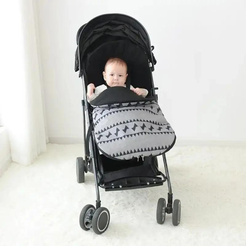 bebe salon leve main dans chanceliere bebe confort