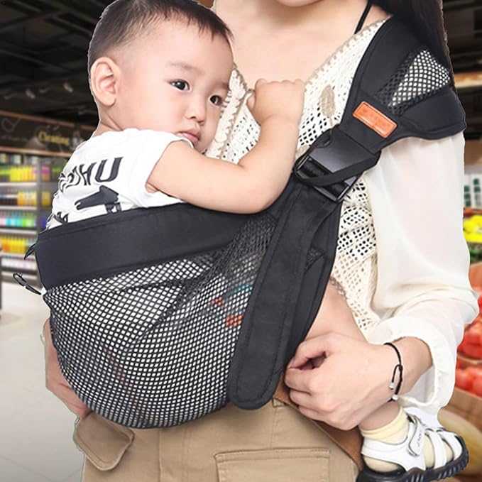 maman magasin avec bebe dans echarpe de portage nouveau ne