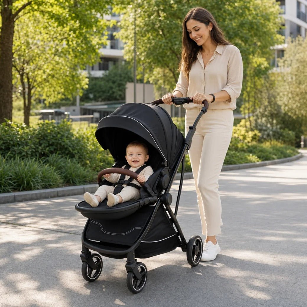 maman nature avec bebe poussette tout terrain compacte