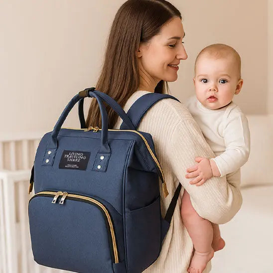 maman salon avec sac a dos langer bleu