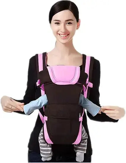 maman transporte bebe avec porte bebe 2 ans rose