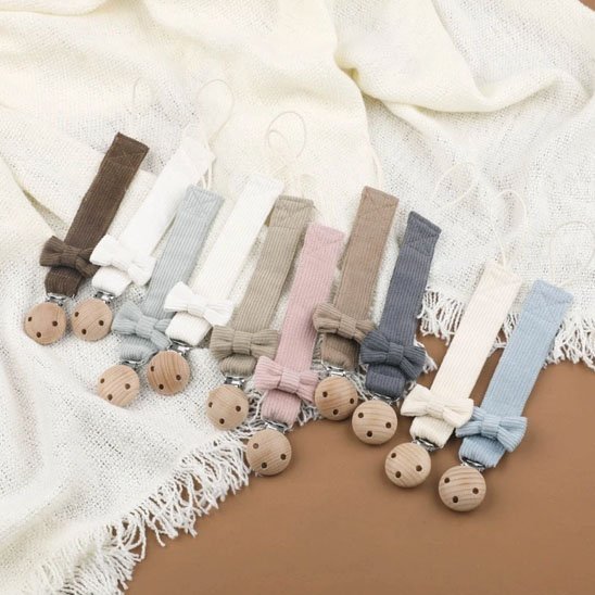 Attache tetine en tissu