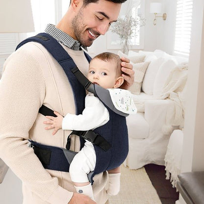 papa avec bebe dans porte bebe  