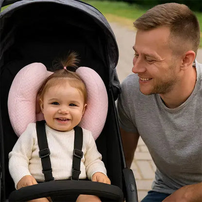 papa et bebe porte cale tete bebe dans poussette