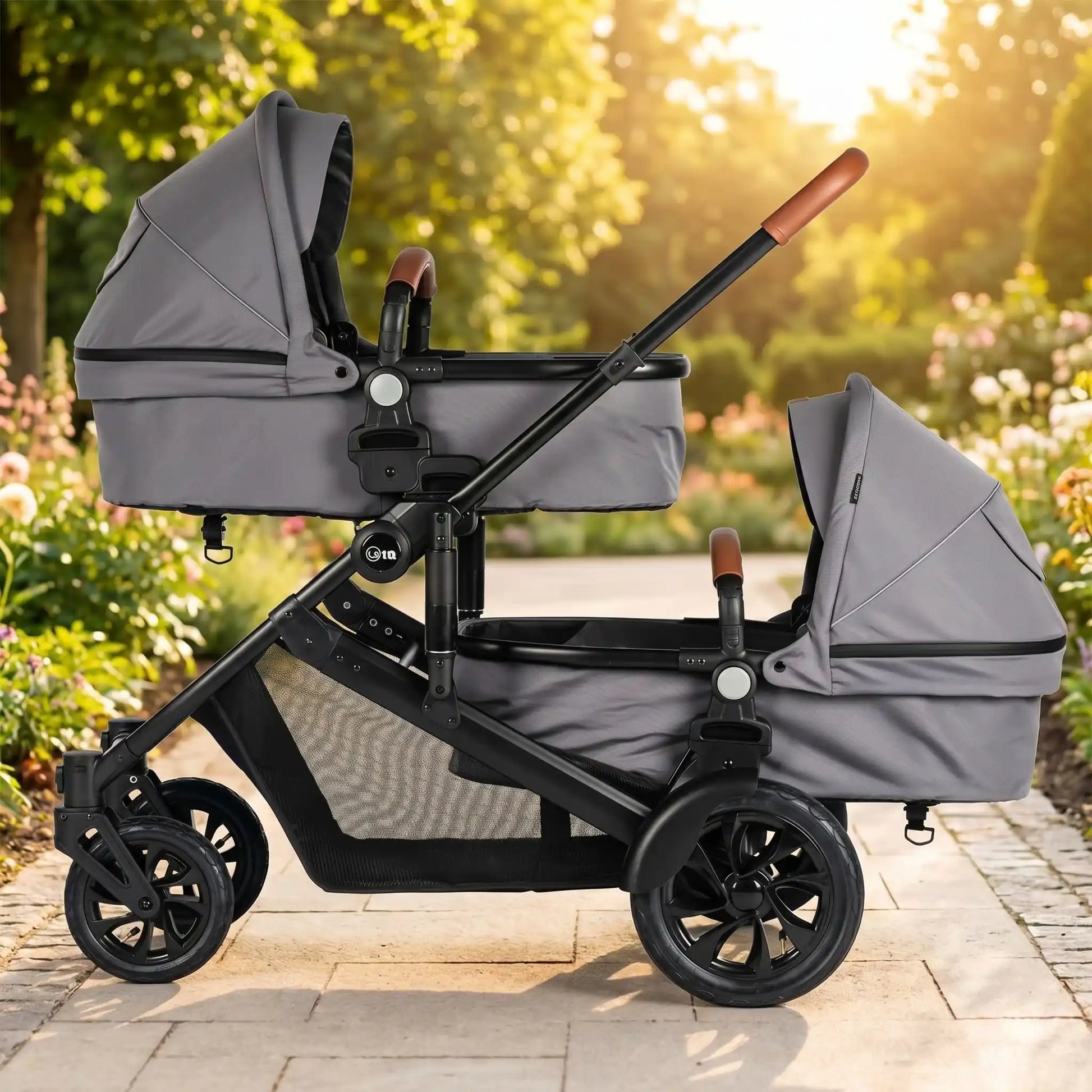 poussette pour des jumeaux au parc